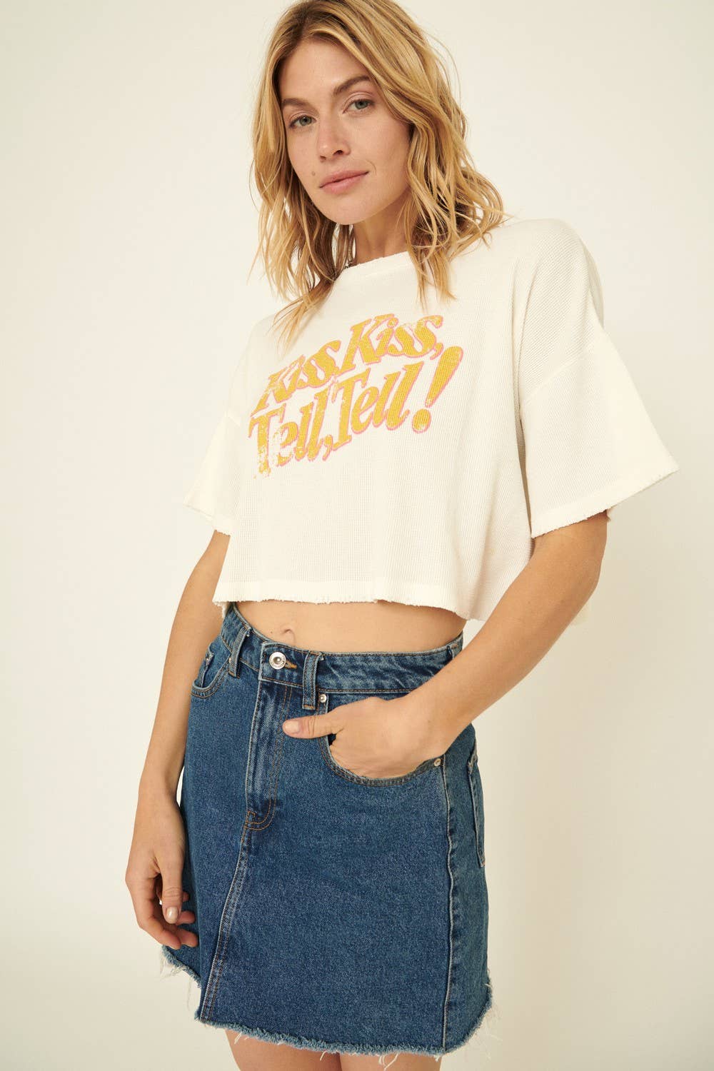 Sale Kiss and Tell Distressed Cropped Graphic Tee