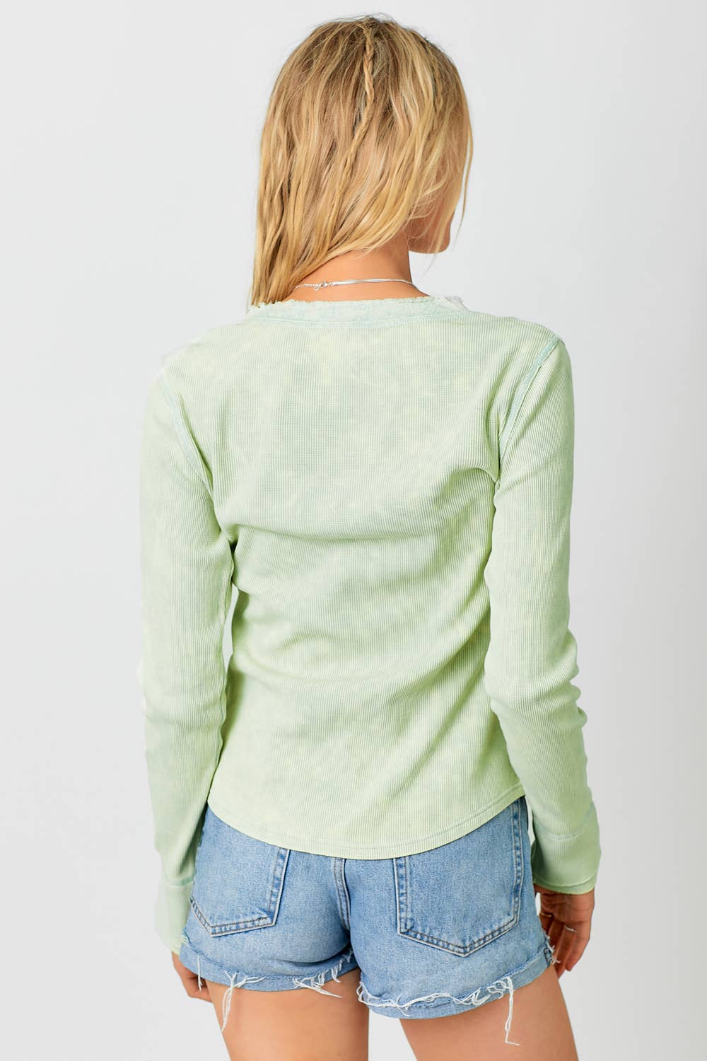 Limestone Washed Thermal Henley Top in Pistachio