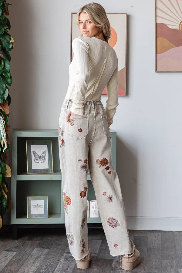 The Ellen Embroidered Floral Straight Leg pant