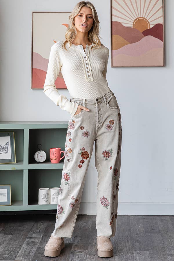 The Ellen Embroidered Floral Straight Leg pant