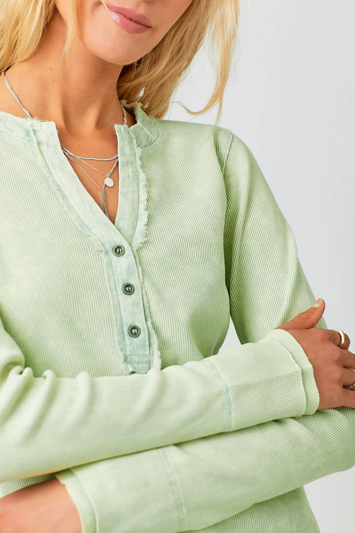 Limestone Washed Thermal Henley Top in Pistachio