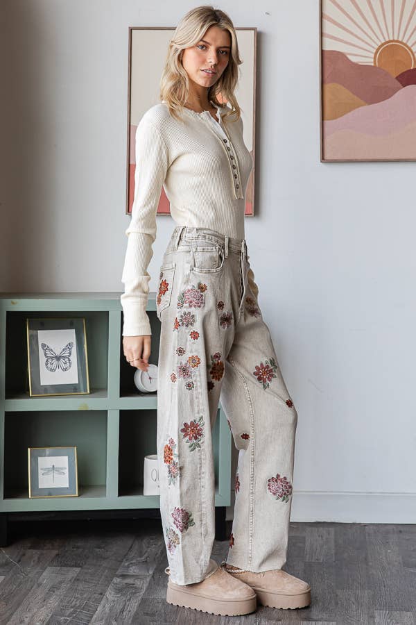 The Ellen Embroidered Floral Straight Leg pant