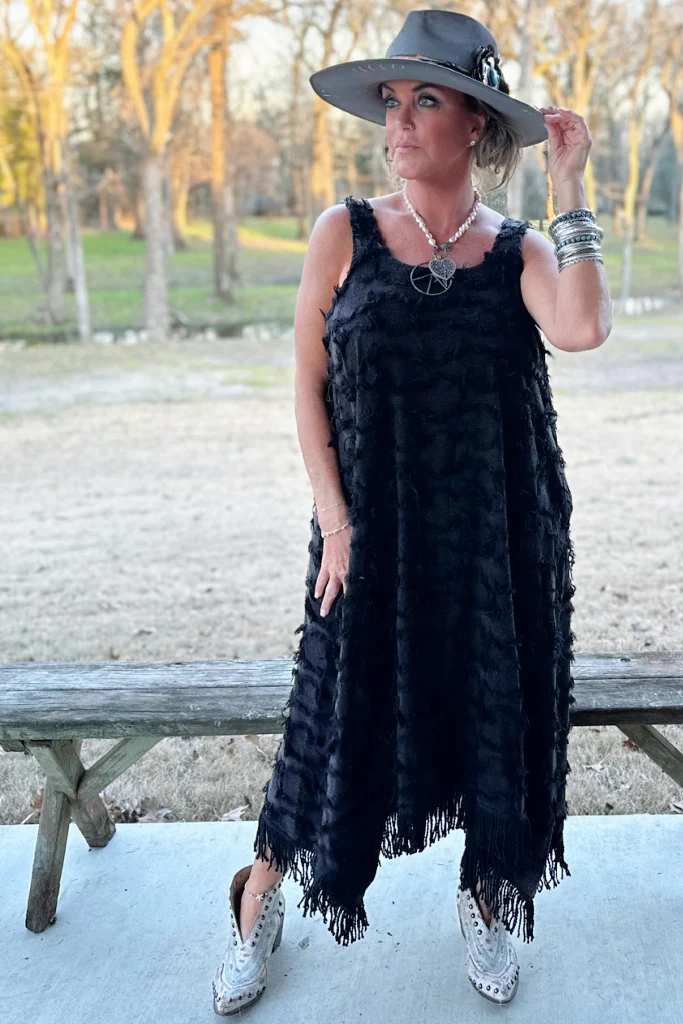 Evening Breeze Frayed Distressed Dress in Midnight